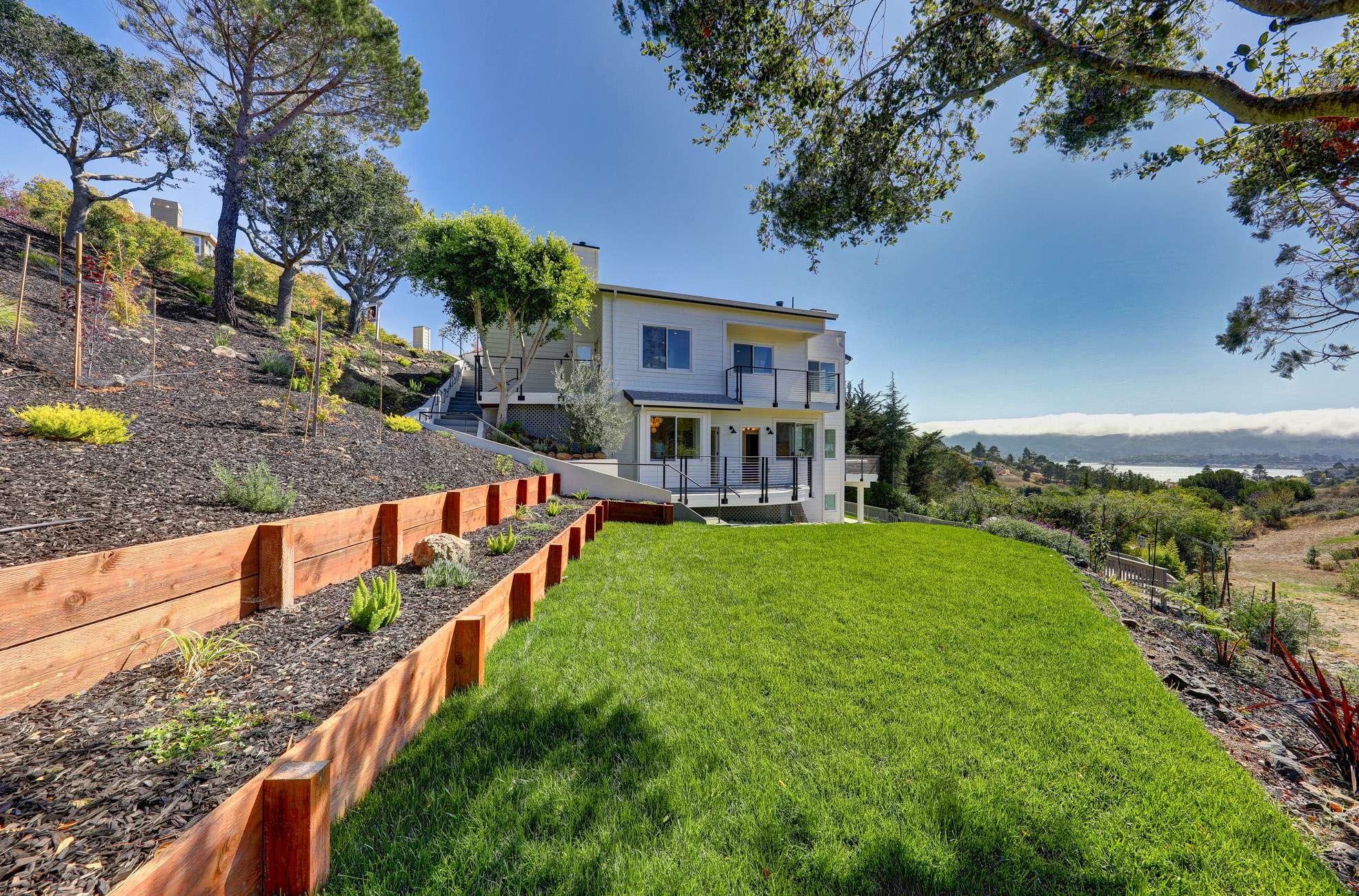 EXTRAORDINARY RENOVATION – image 2