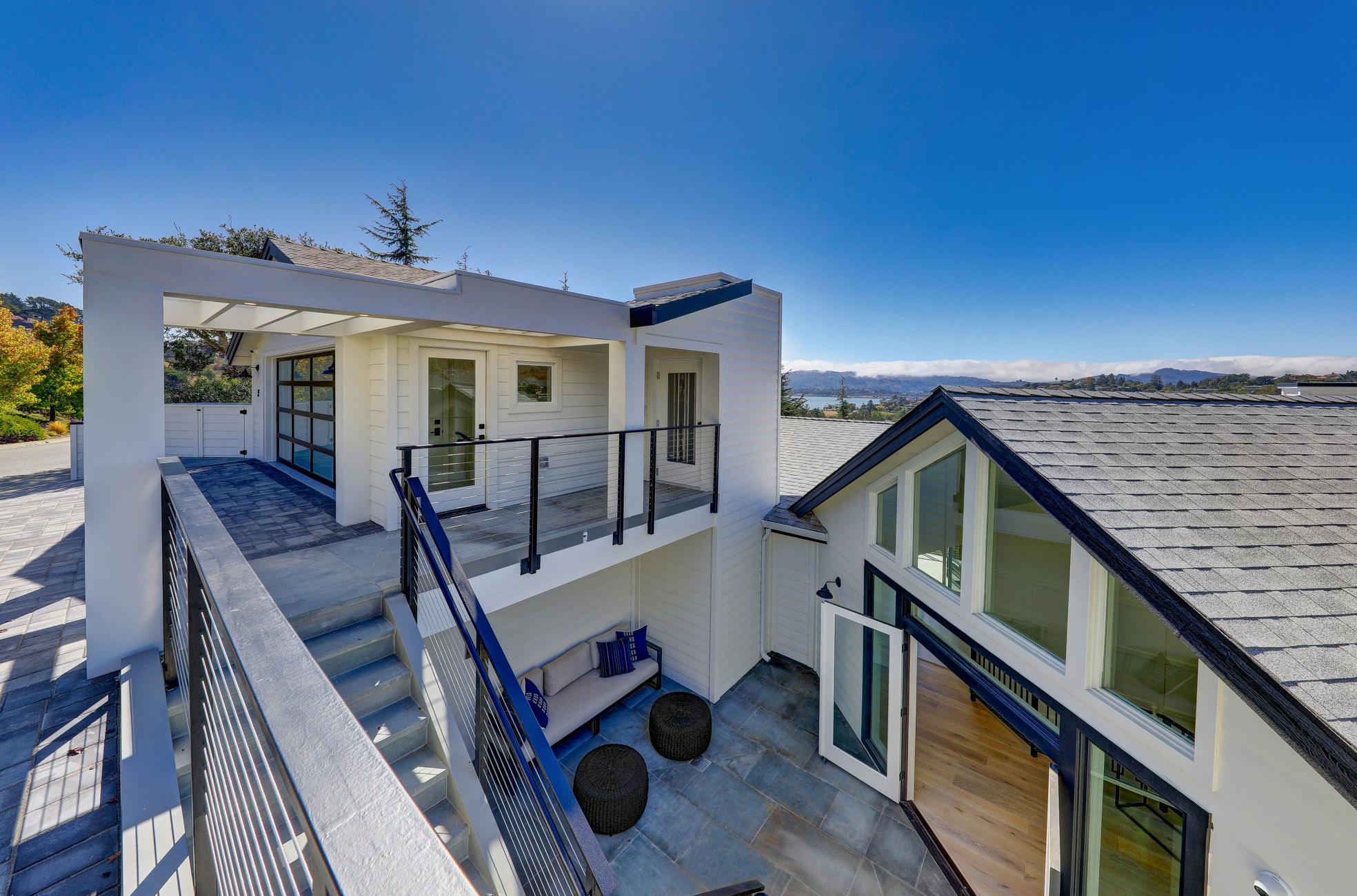 EXTRAORDINARY RENOVATION – image 33