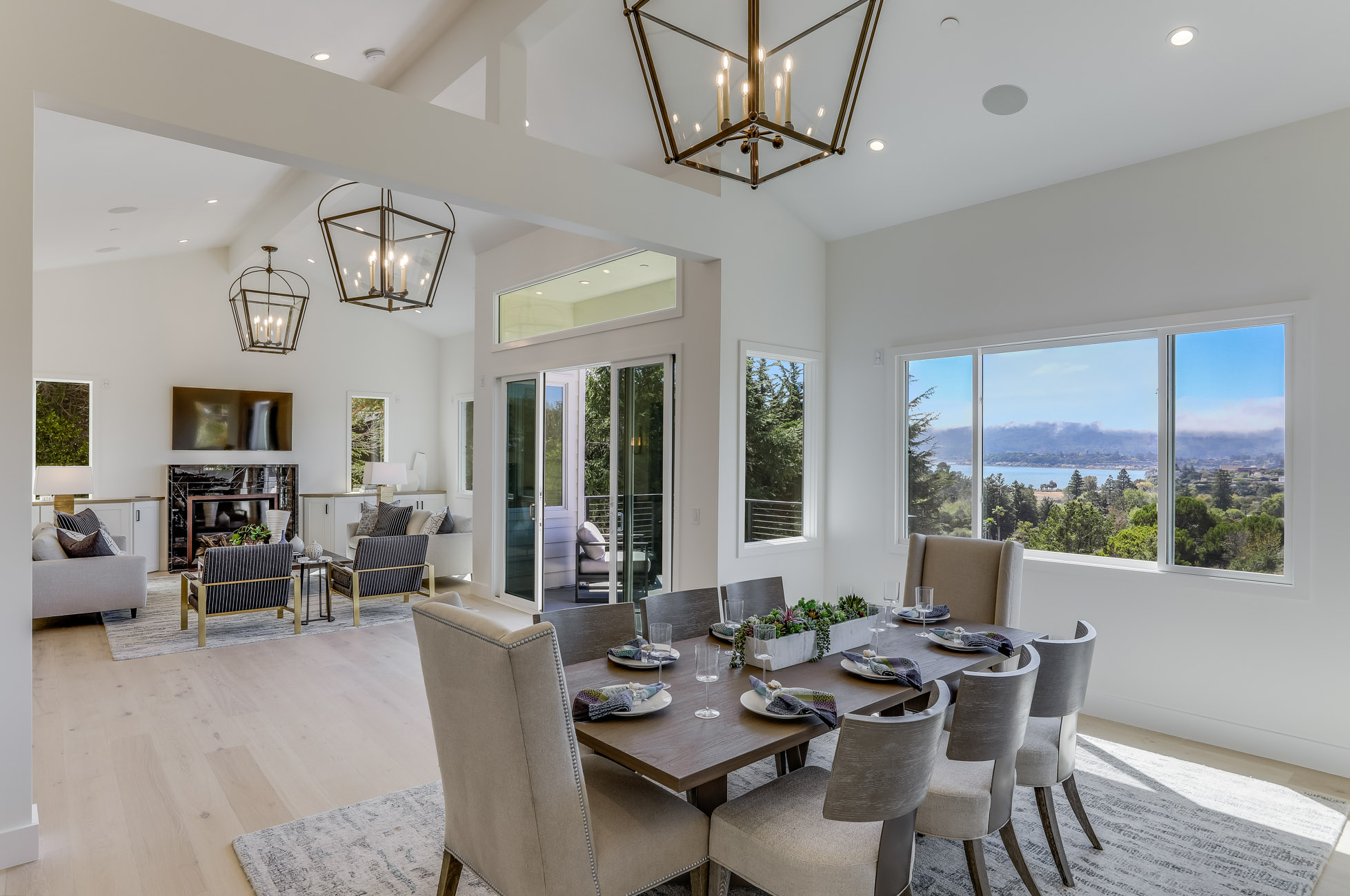 EXTRAORDINARY RENOVATION – image 4