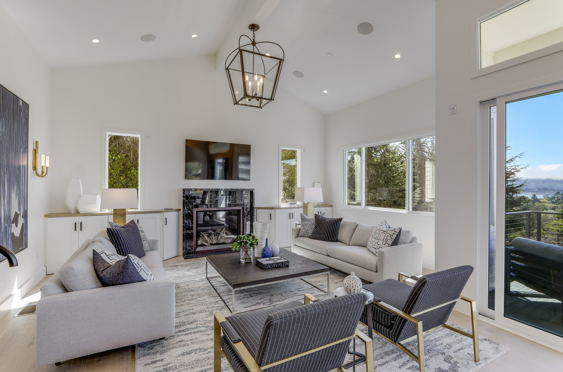 EXTRAORDINARY RENOVATION – image 7