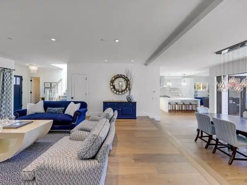 EXCEPTIONAL LUXURY RESIDENCE – image 8