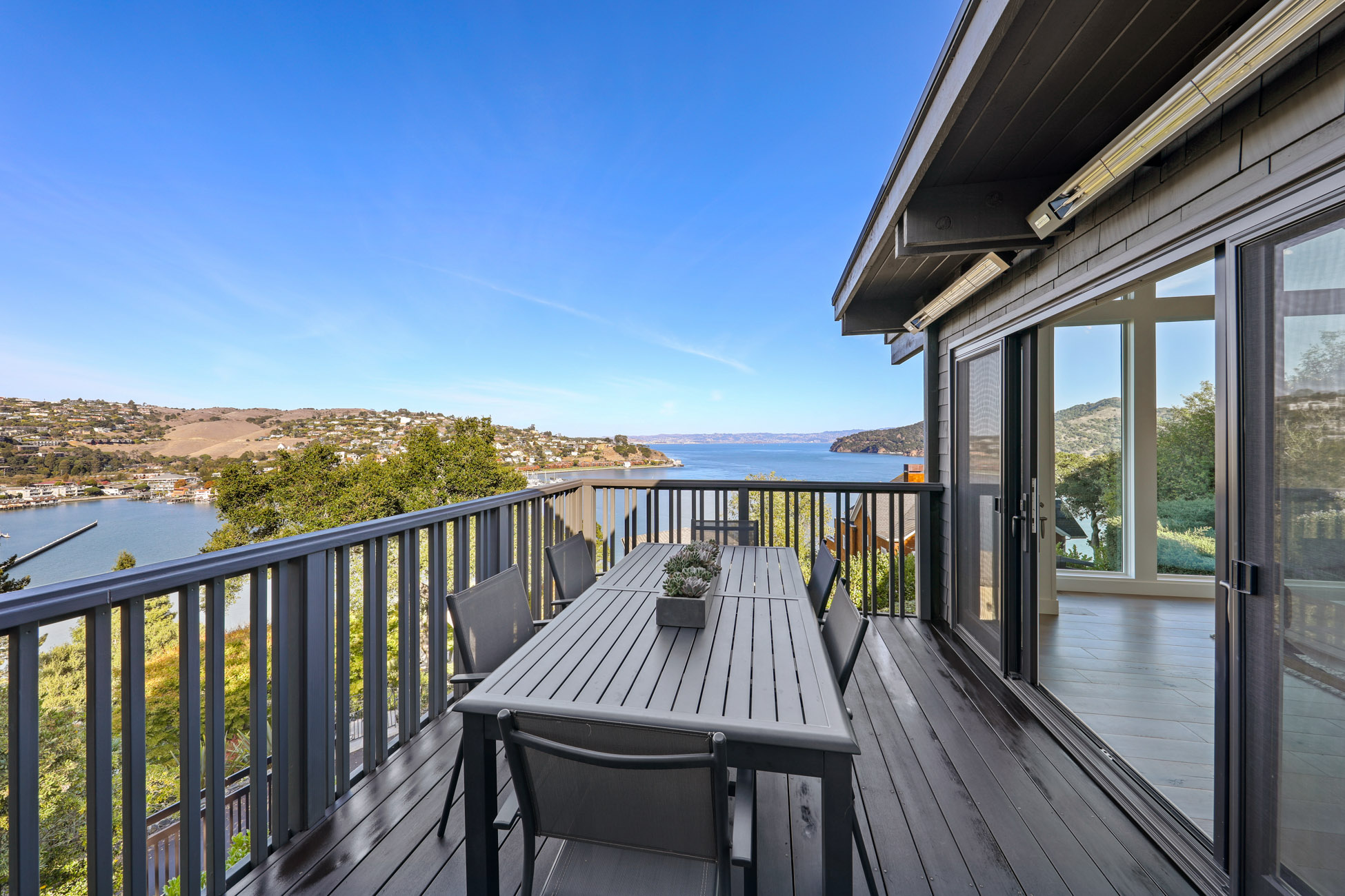 Private & Gated Contemporary Renovation – image 15
