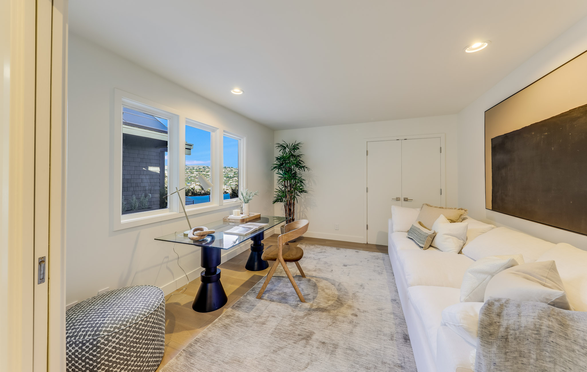 Private & Gated Contemporary Renovation – image 16