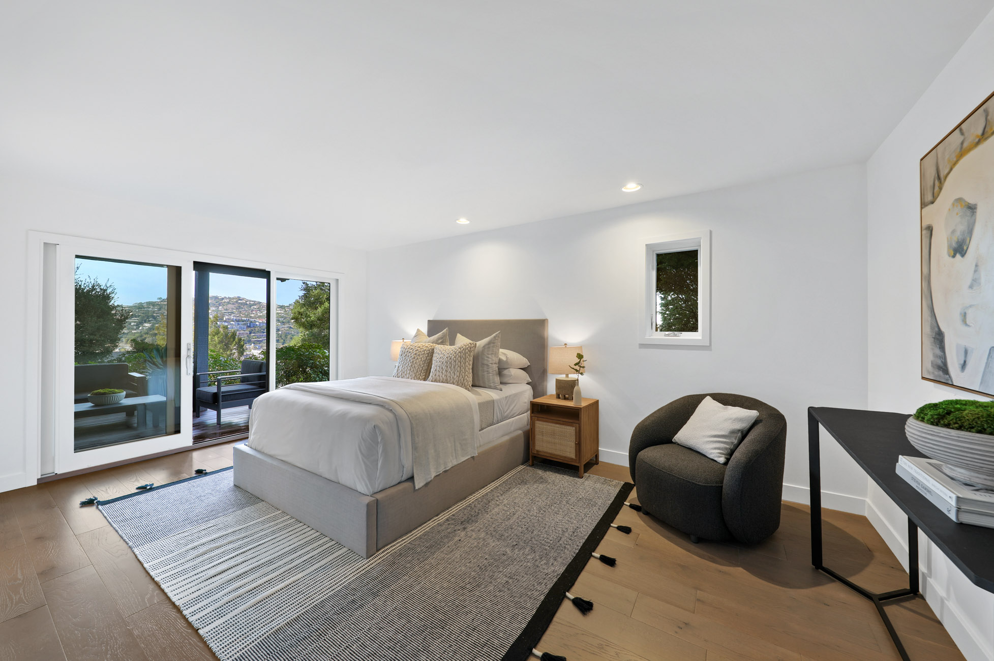 Private & Gated Contemporary Renovation – image 29