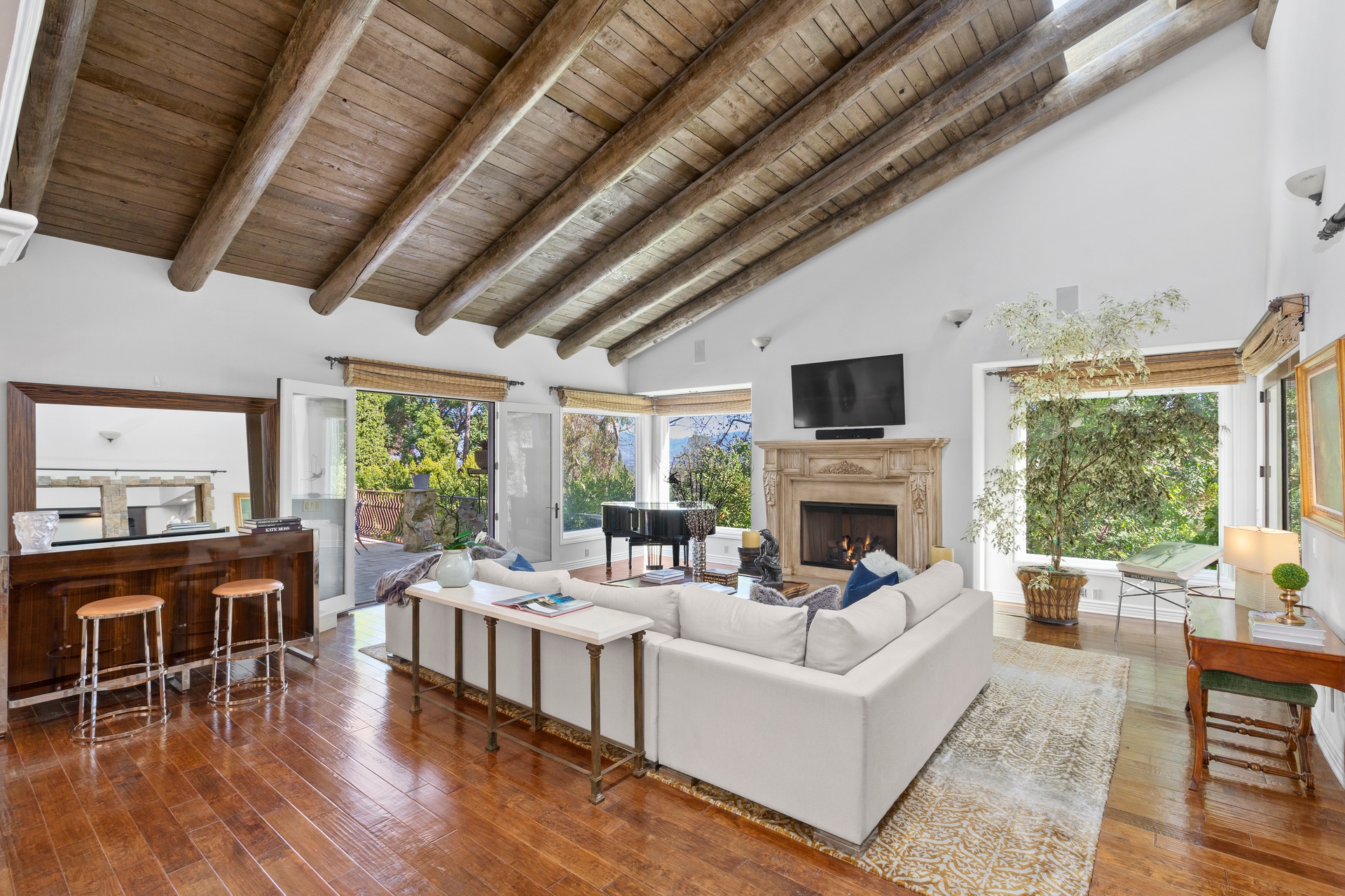 17647 Belinda Street, Encino, CA – image 3