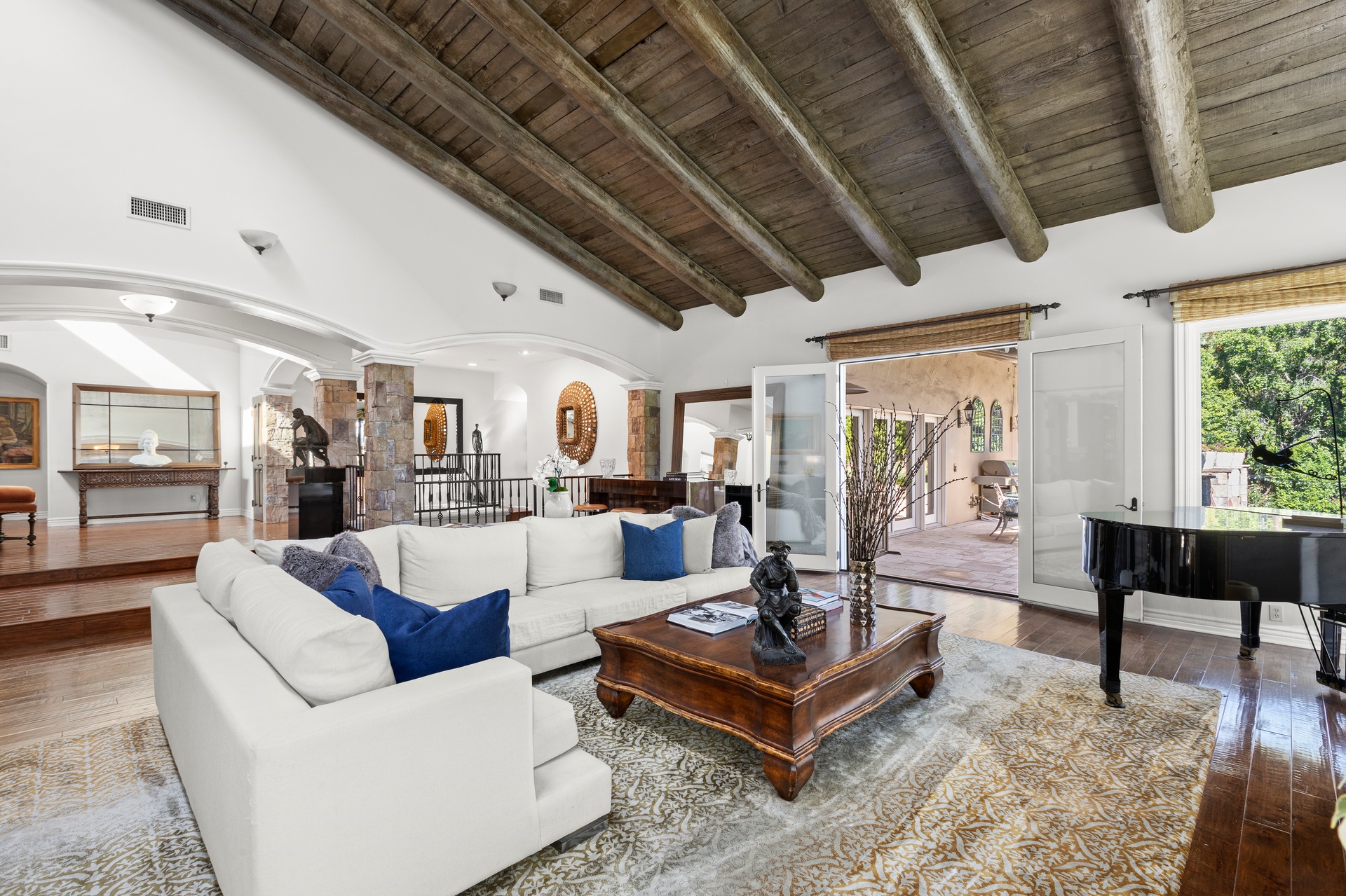 17647 Belinda Street, Encino, CA – image 4