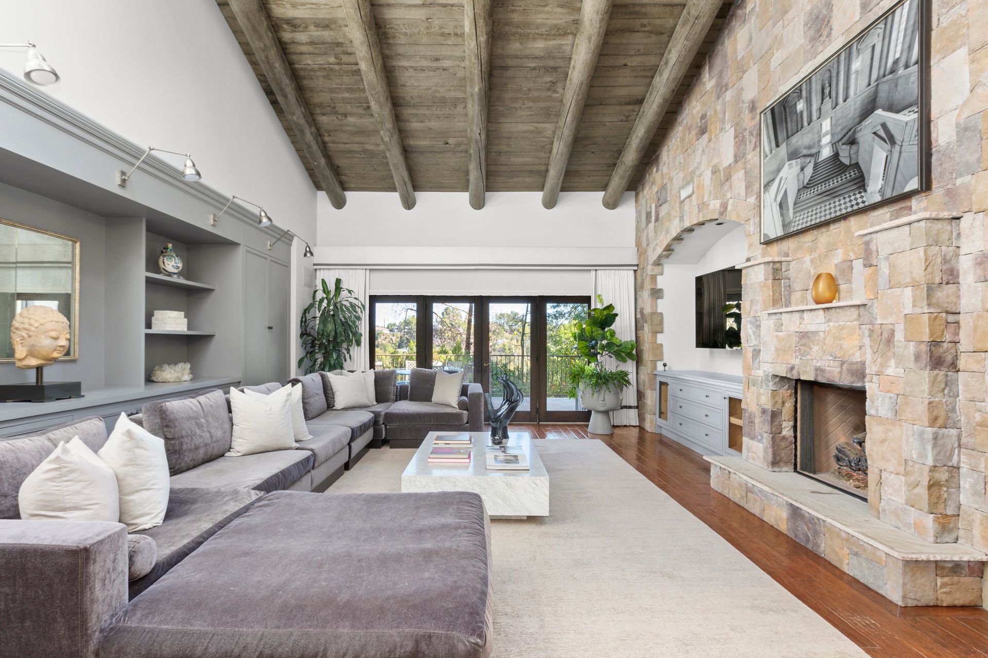 17647 Belinda Street, Encino, CA – image 13