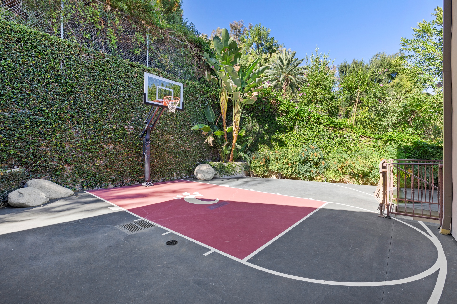 17647 Belinda Street, Encino, CA – image 35