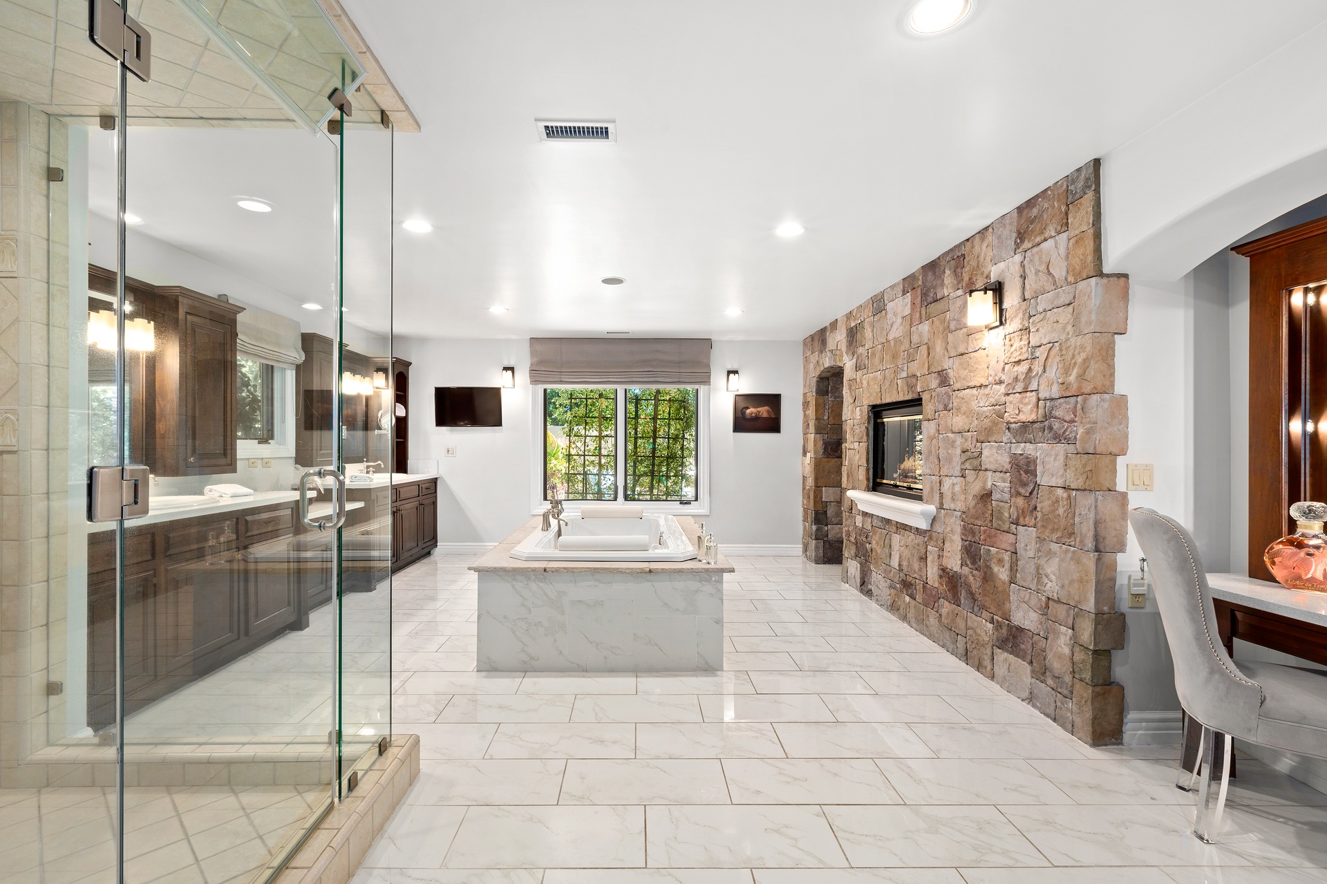 17647 Belinda Street, Encino, CA – image 38