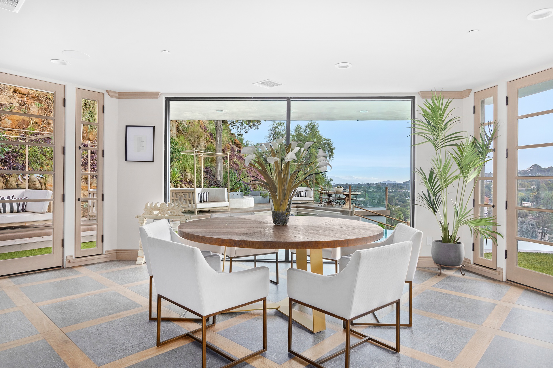 16479 Royal Hills Dr, Encino, CA – image 9