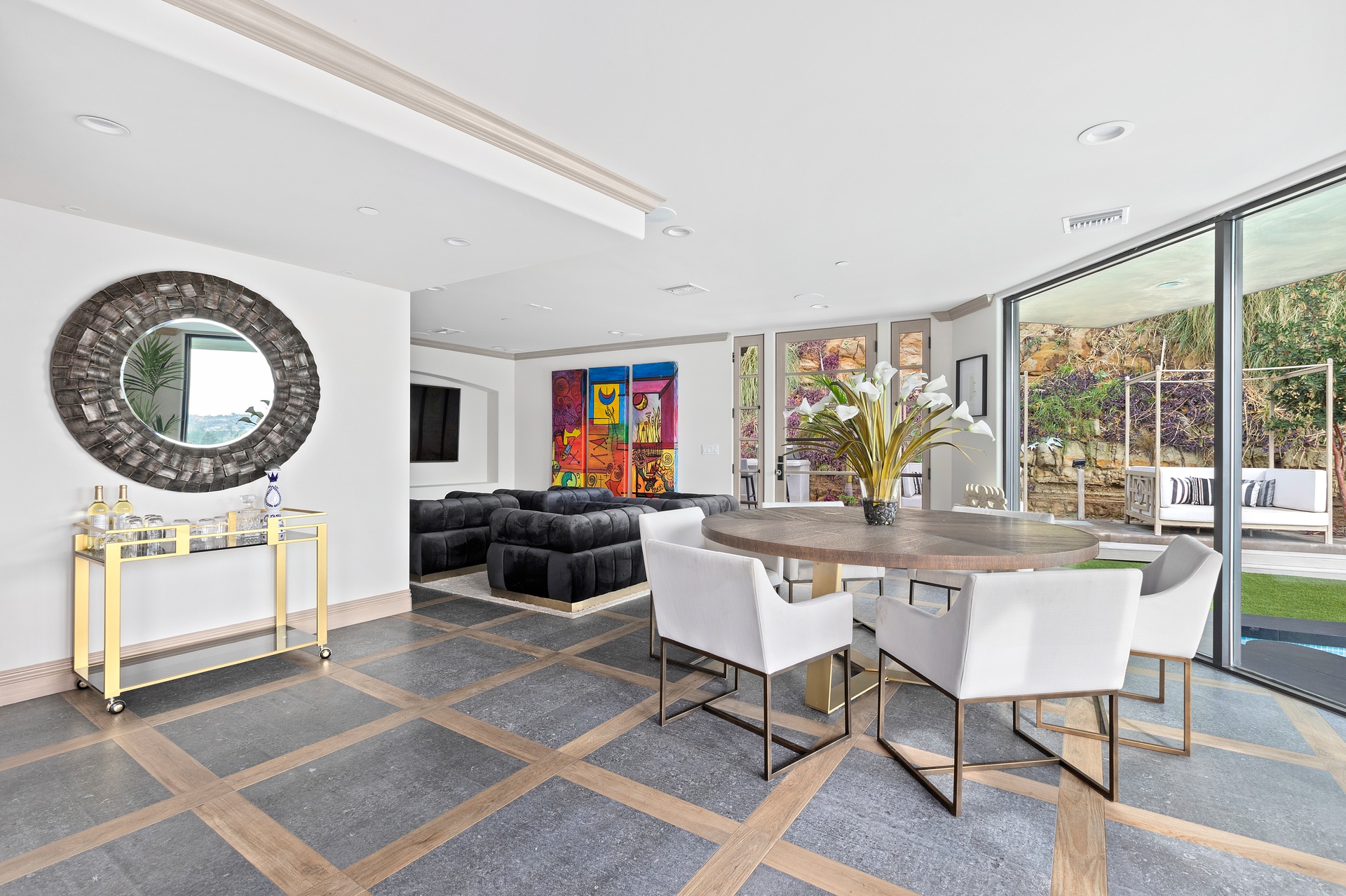 16479 Royal Hills Dr, Encino, CA – image 10