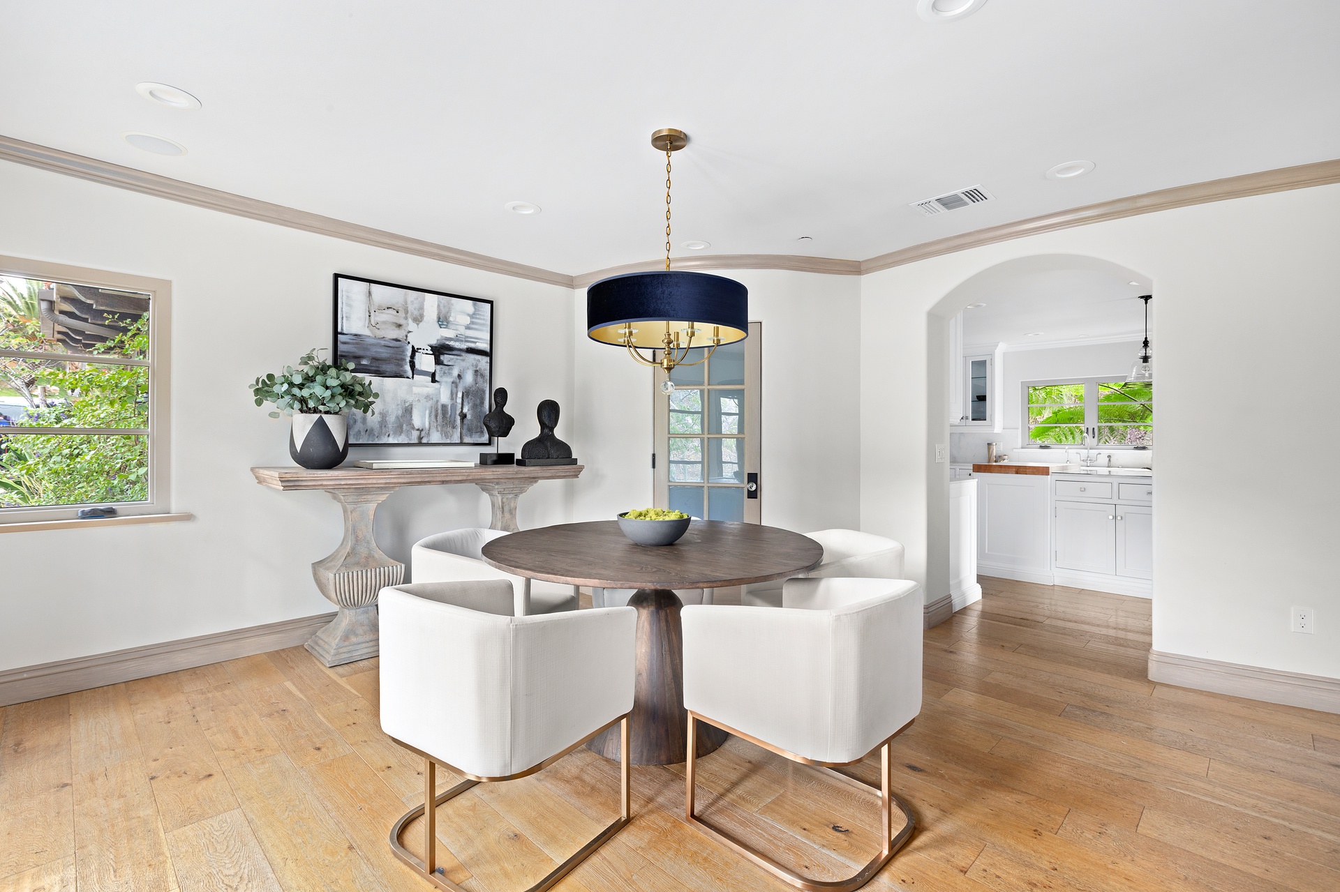 16479 Royal Hills Dr, Encino, CA – image 13