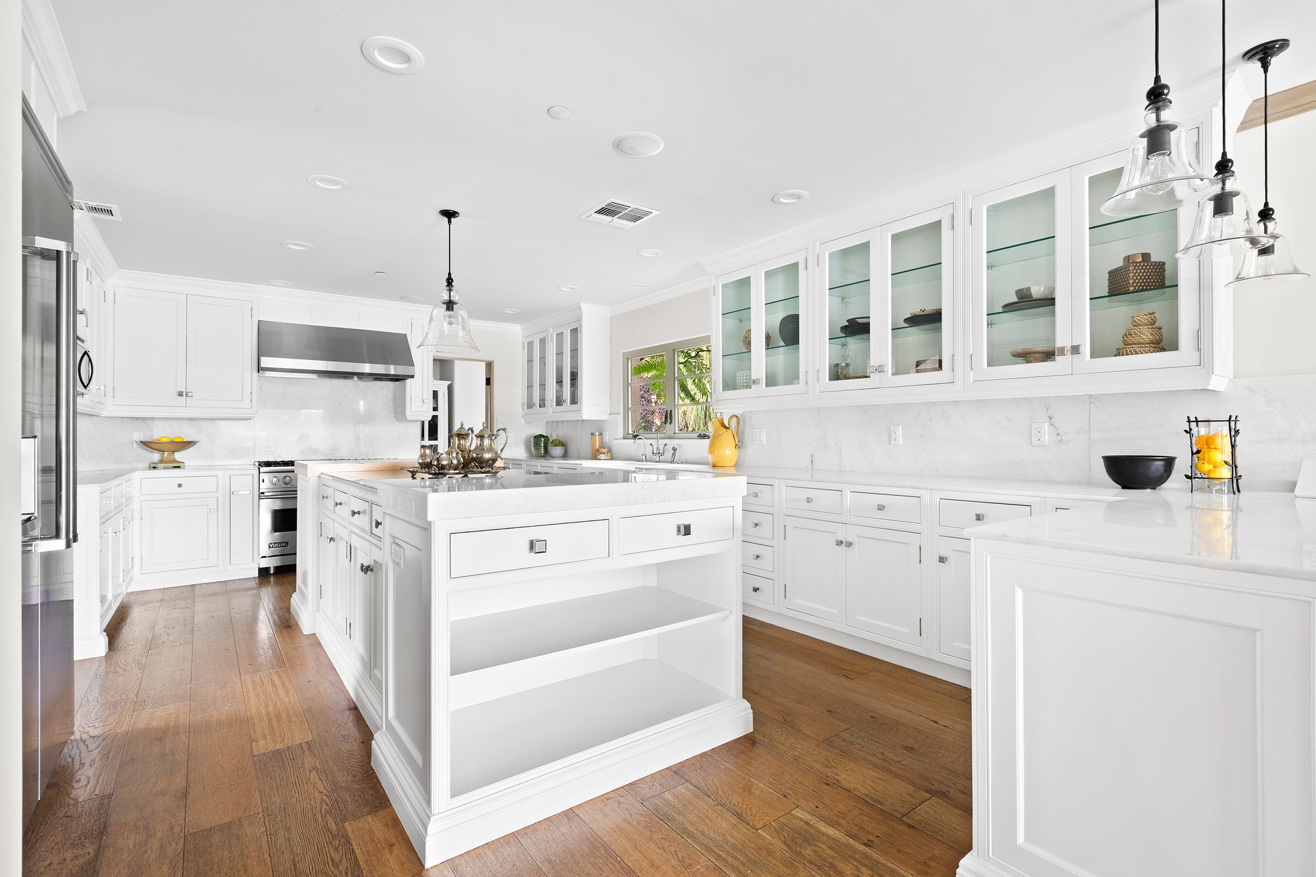 16479 Royal Hills Dr, Encino, CA – image 14