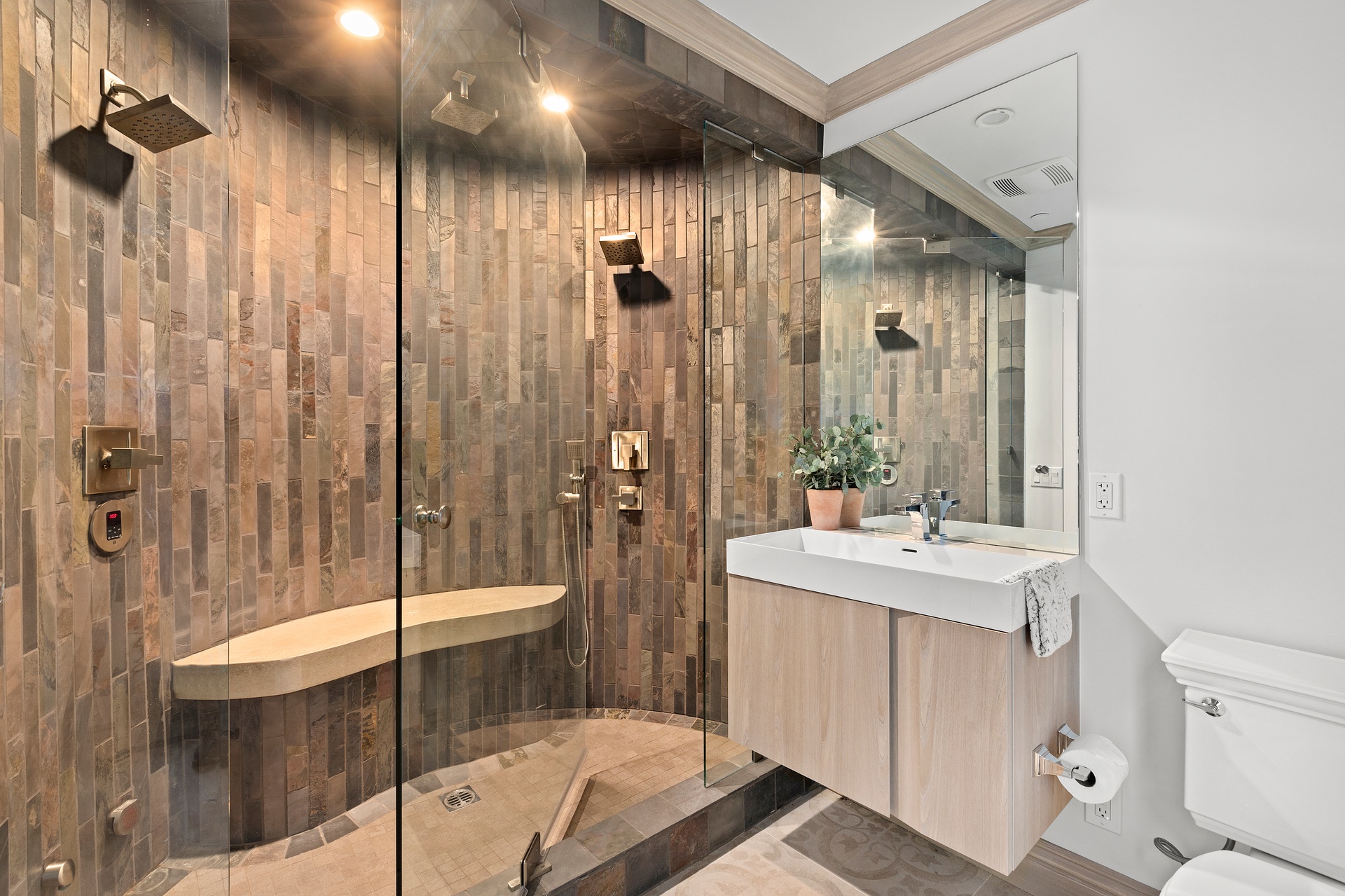 16479 Royal Hills Dr, Encino, CA – image 17