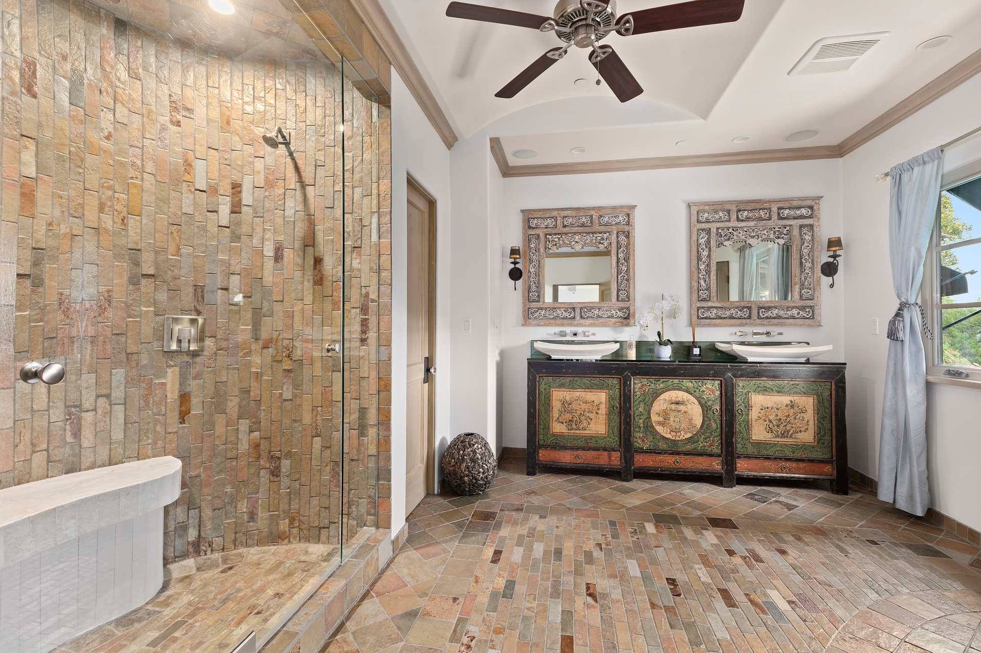 16479 Royal Hills Dr, Encino, CA – image 26