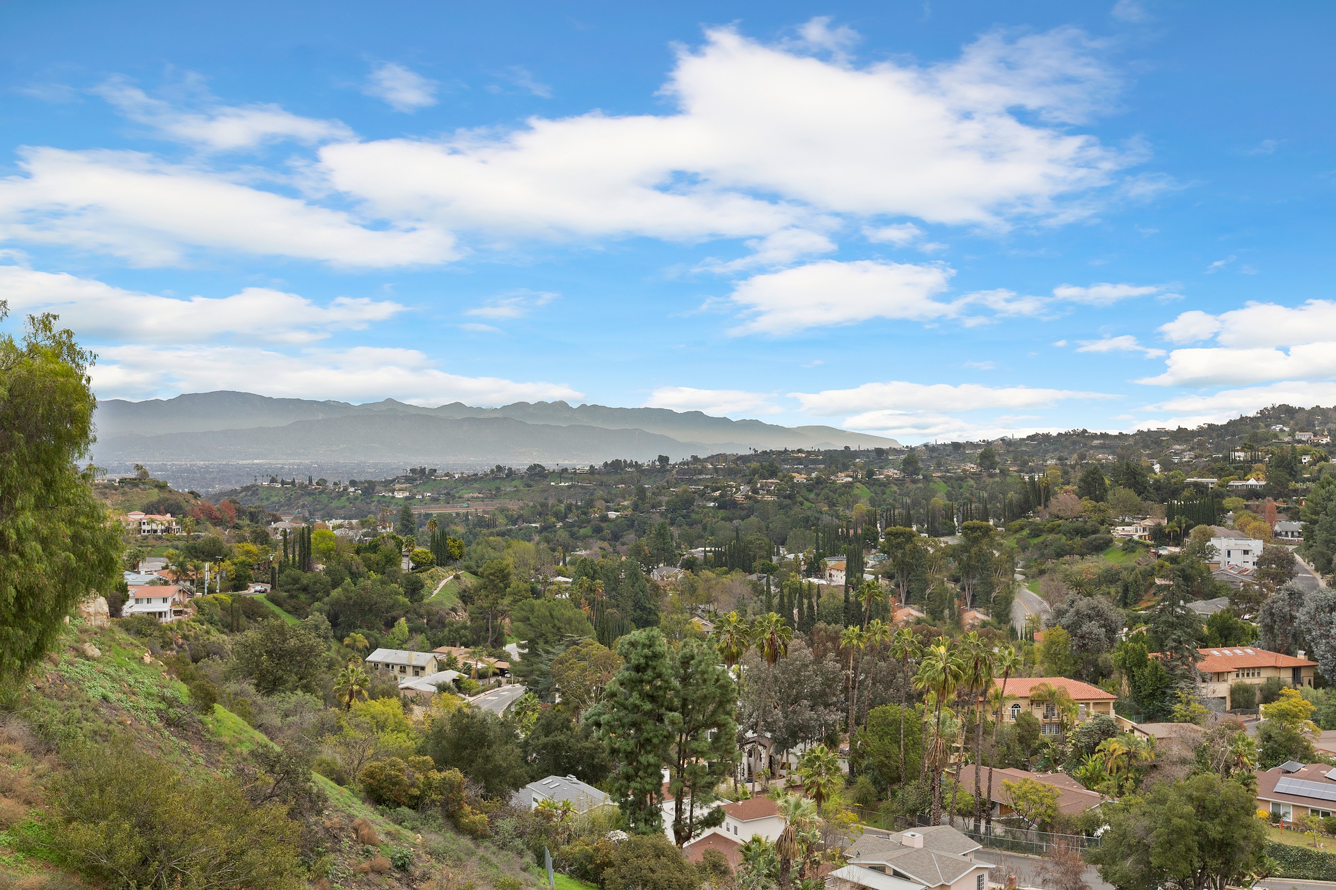16479 Royal Hills Dr, Encino, CA – image 32