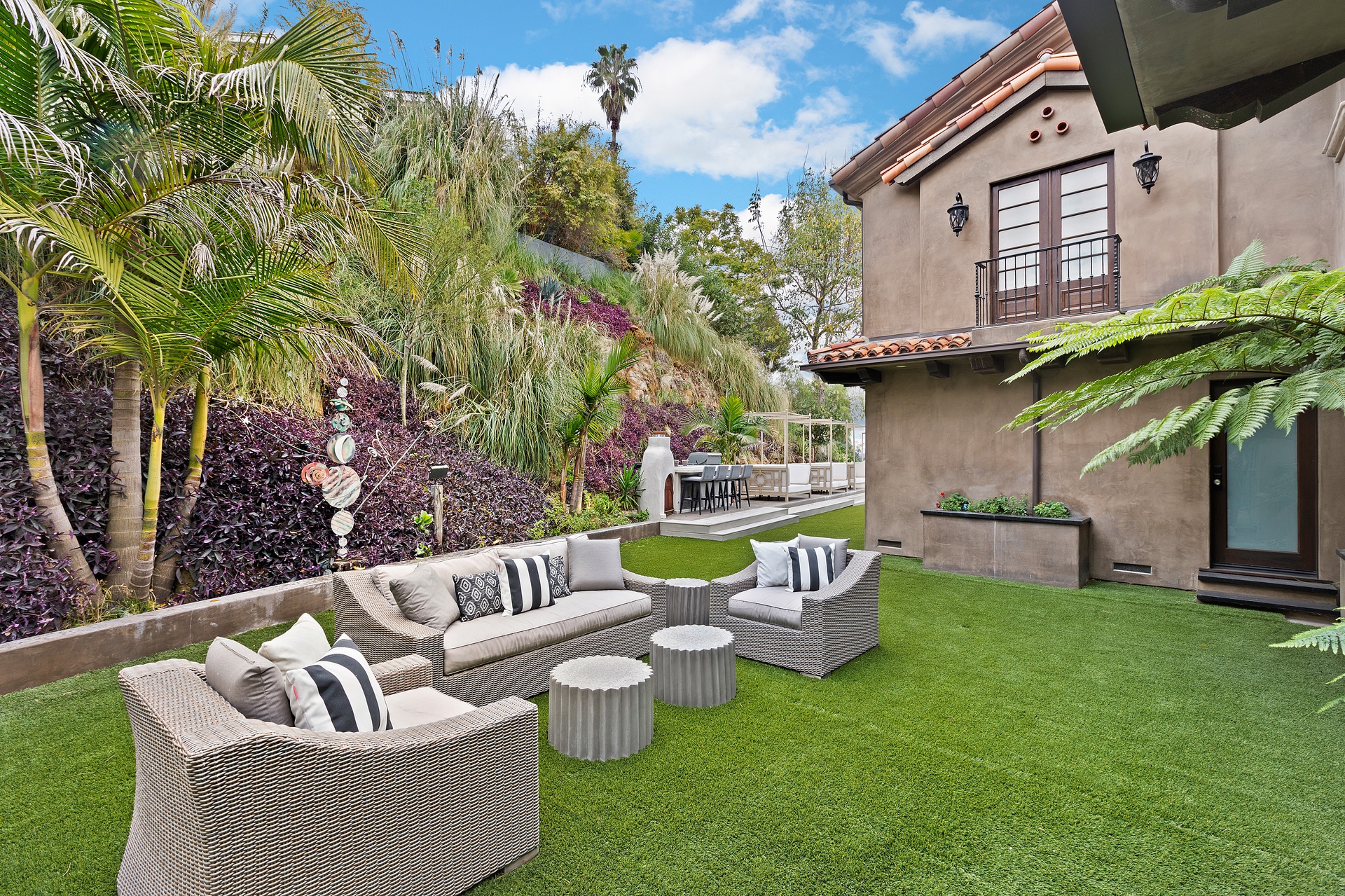 16479 Royal Hills Dr, Encino, CA – image 34