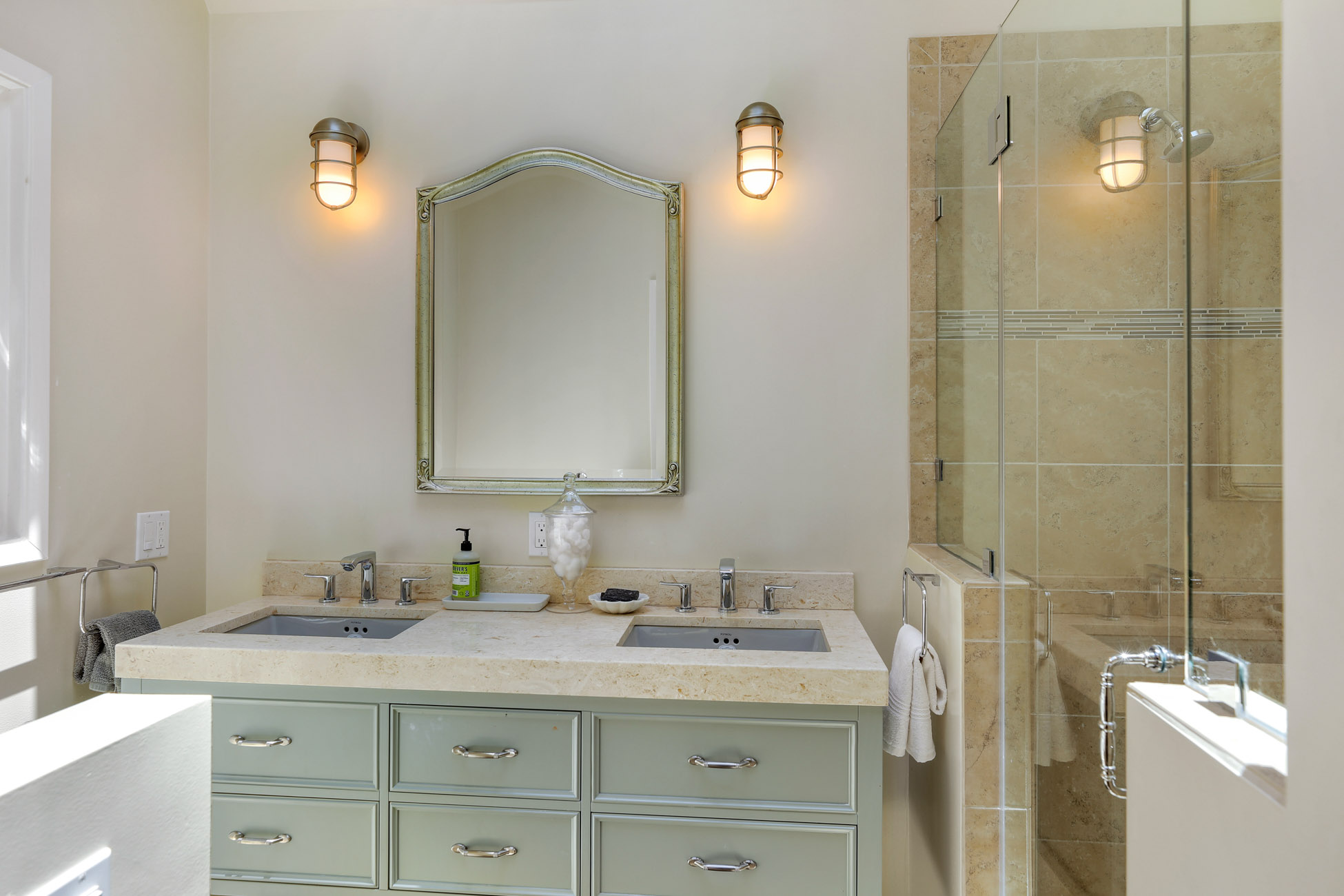 Easy Living In Del Mar Estates – image 11