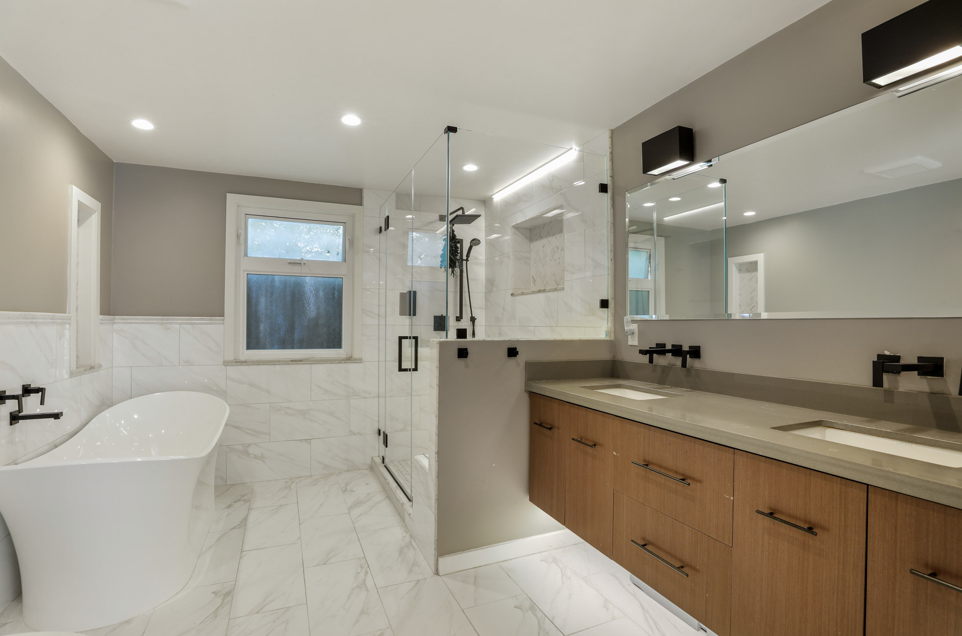 Easy Living In Del Mar Estates – image 14