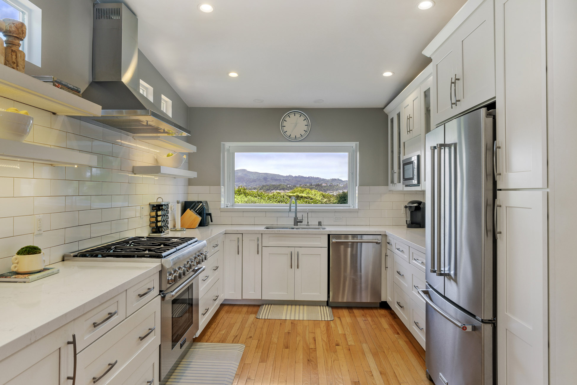 Easy Living In Del Mar Estates – image 8