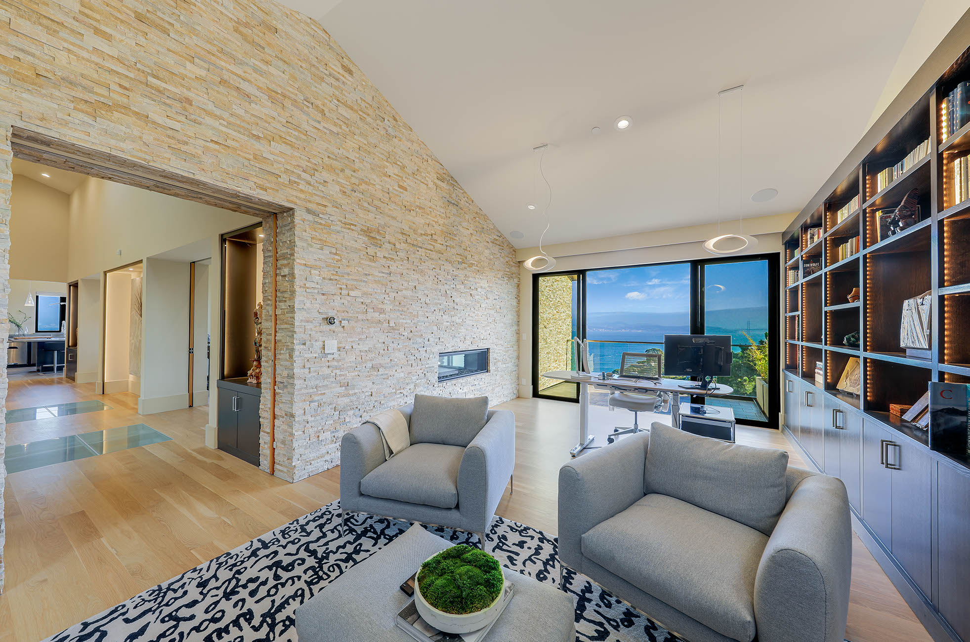 STATE OF THE ART CONTEMPORARY RETREAT WITH WORLD CLASS VIEWS – image 12