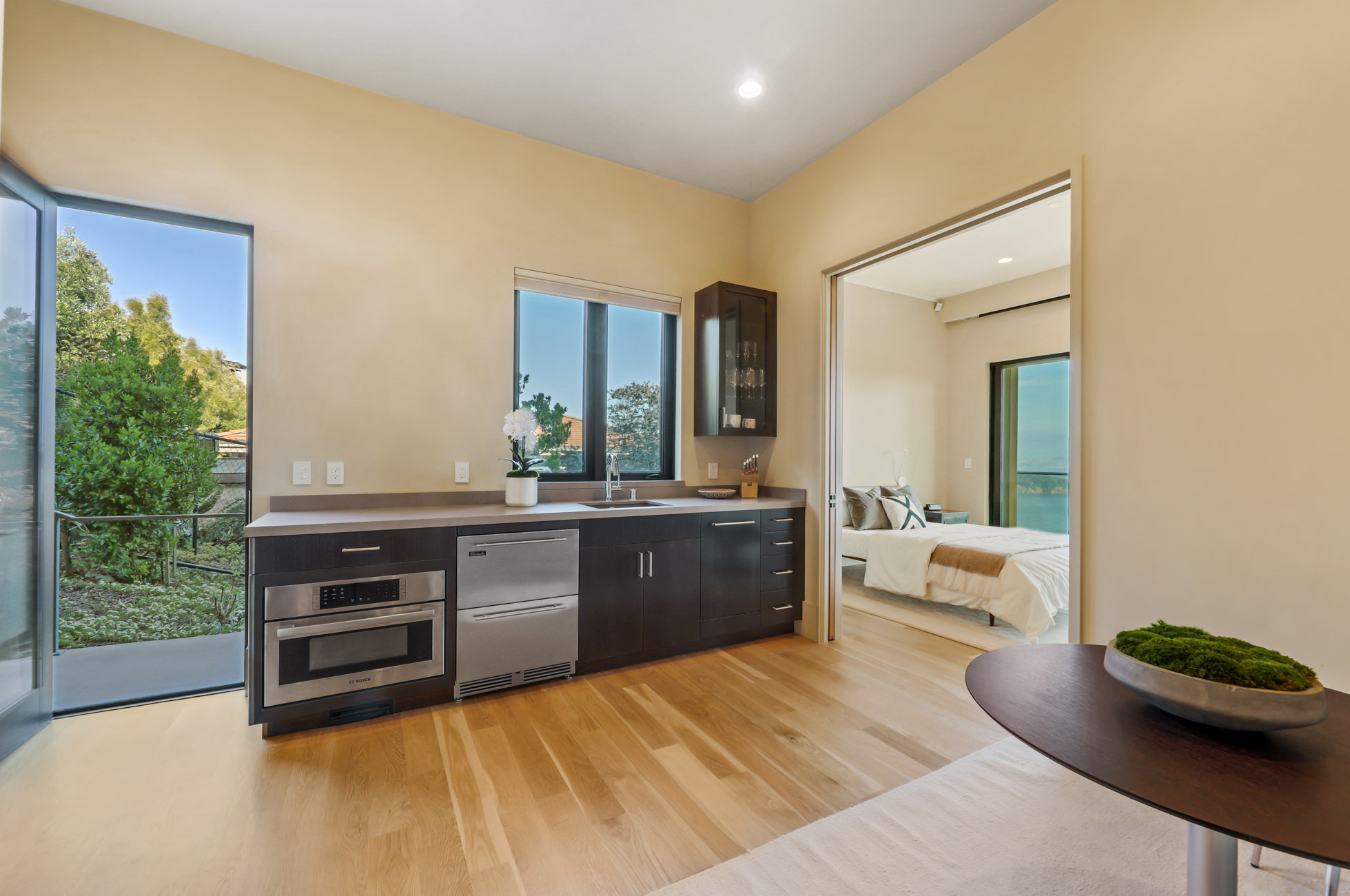 STATE OF THE ART CONTEMPORARY RETREAT WITH WORLD CLASS VIEWS – image 21