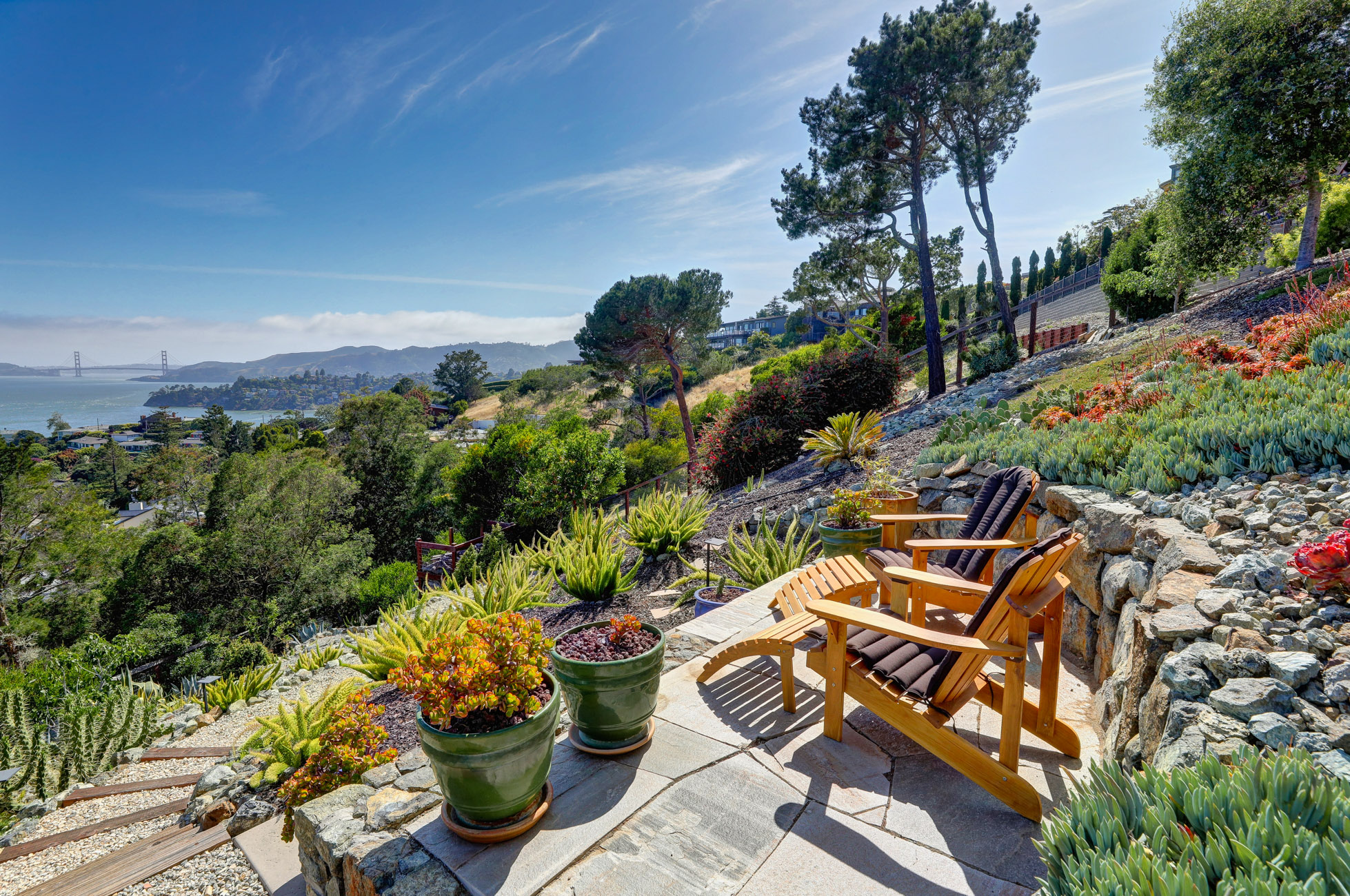STATE OF THE ART CONTEMPORARY RETREAT WITH WORLD CLASS VIEWS – image 29