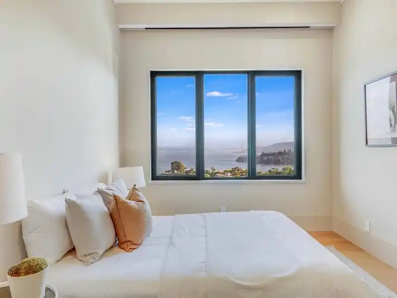 STATE OF THE ART CONTEMPORARY RETREAT WITH WORLD CLASS VIEWS – image 19