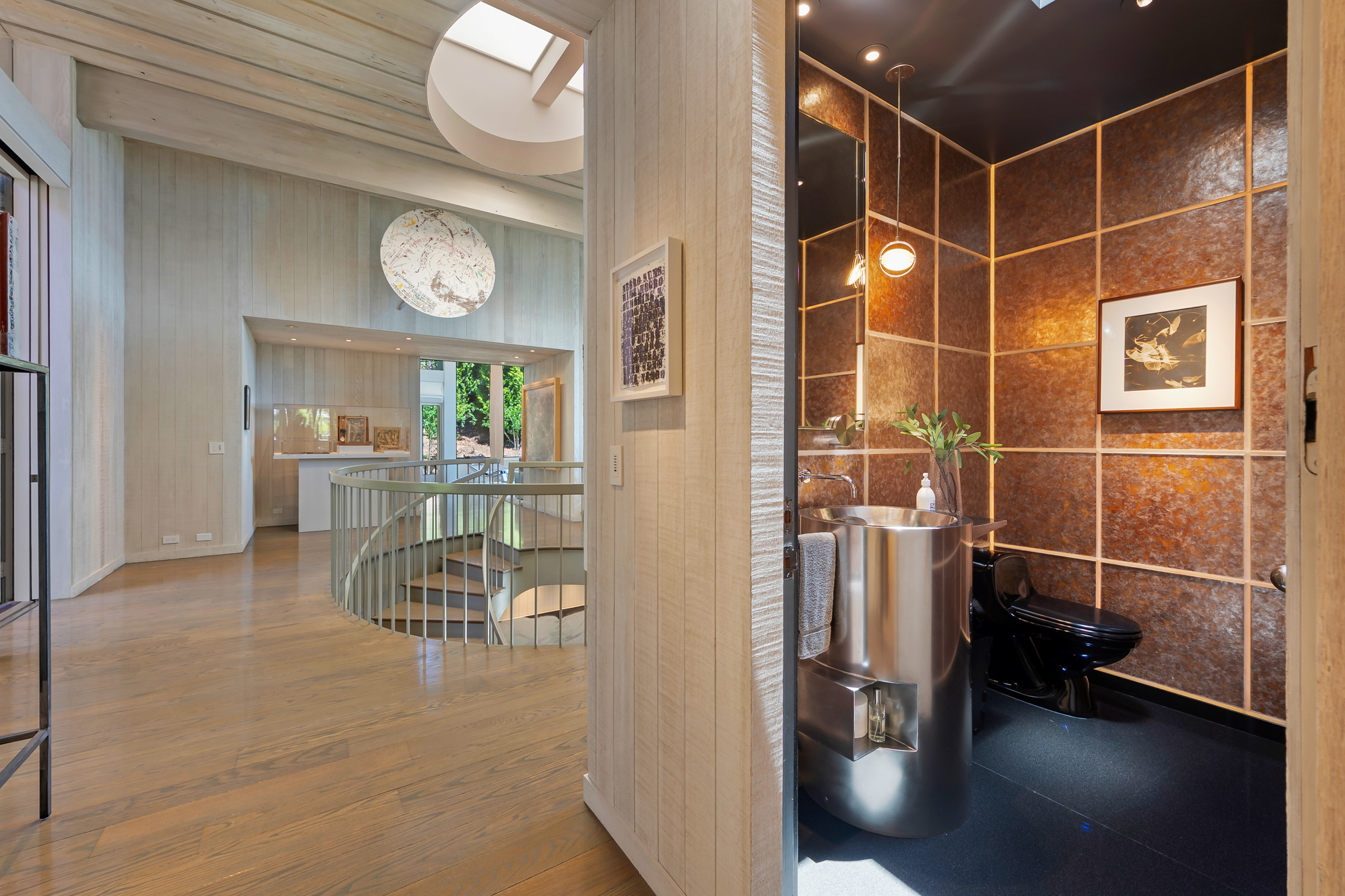 THE EXTRAORDINARY 'ART HOUSE' – image 10
