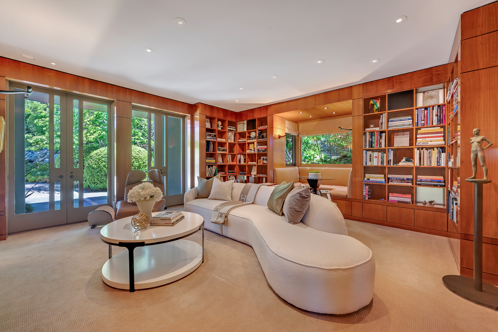 THE EXTRAORDINARY 'ART HOUSE' – image 16