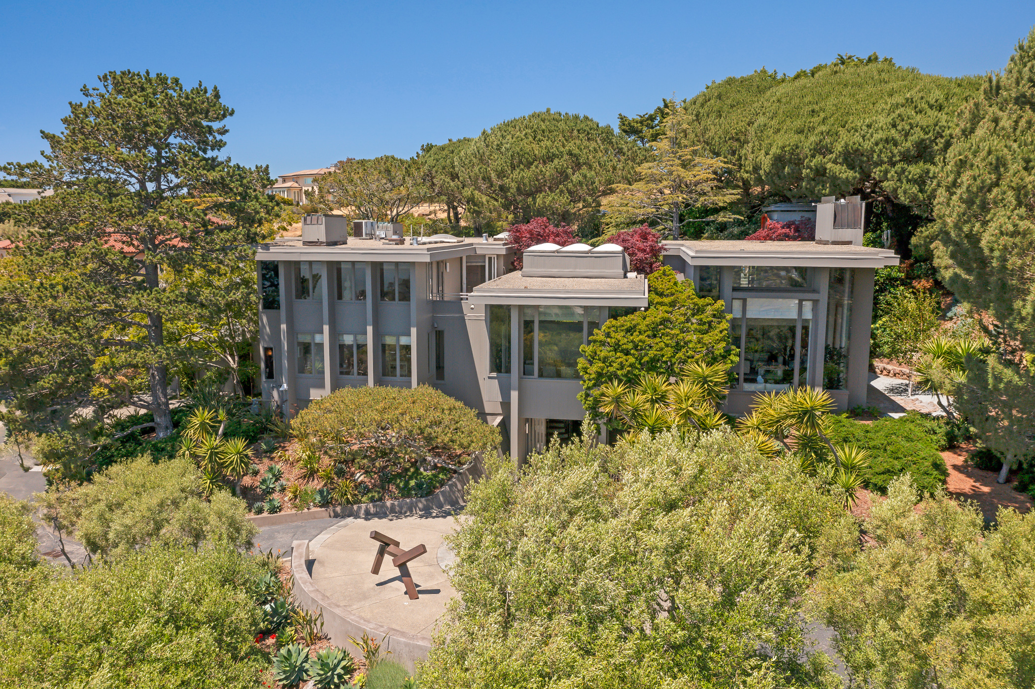 THE EXTRAORDINARY 'ART HOUSE' – image 35