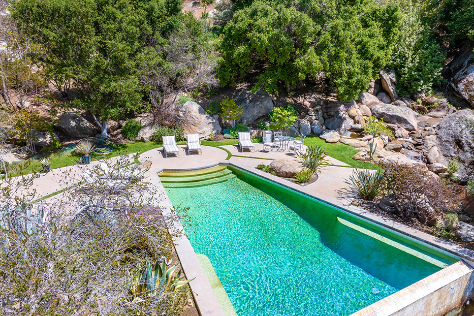 Luxurious Architectural Masterpiece on 111+ Acres in Santa Susana Knol – image 44