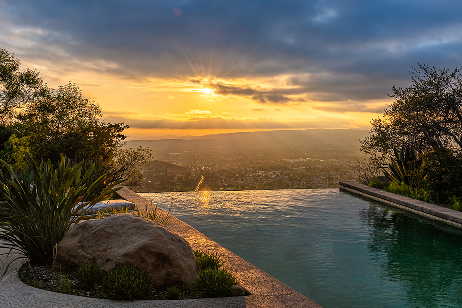 Luxurious Architectural Masterpiece on 111+ Acres in Santa Susana Knol – image 52