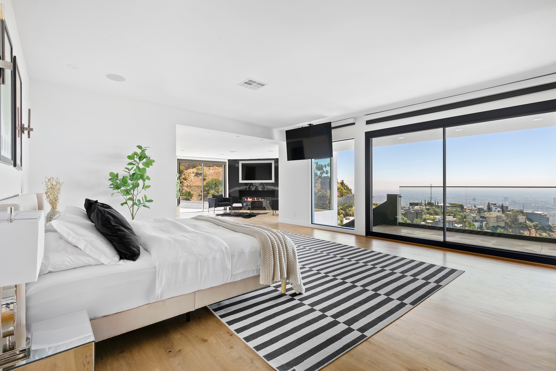 1924 Sunset Plaza Dr Los Angeles CA 90069 – image 14