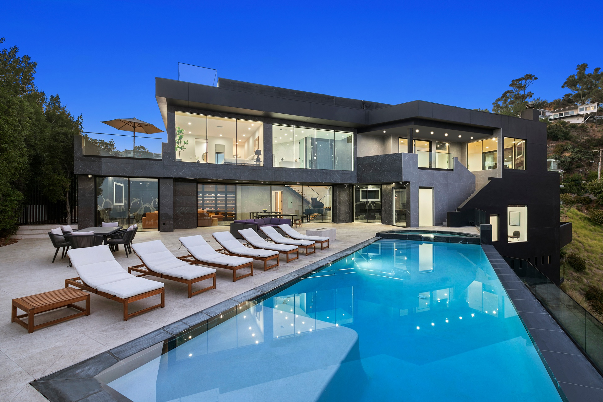 1924 Sunset Plaza Dr Los Angeles CA 90069 – image 2