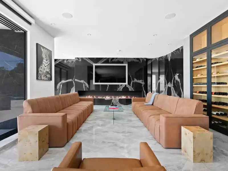 1924 Sunset Plaza Dr Los Angeles CA 90069 – image 3