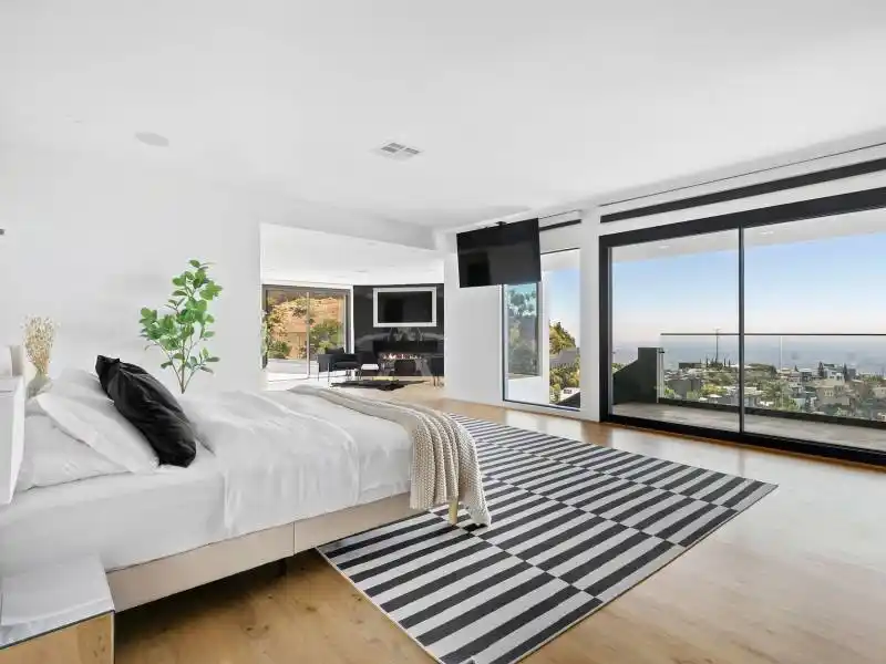 1924 Sunset Plaza Dr Los Angeles CA 90069 – image 14