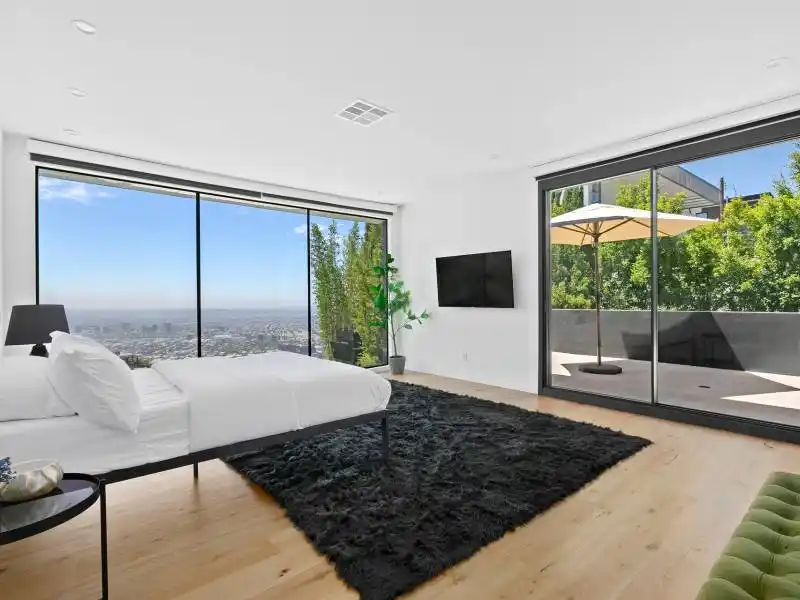 1924 Sunset Plaza Dr Los Angeles CA 90069 – image 23