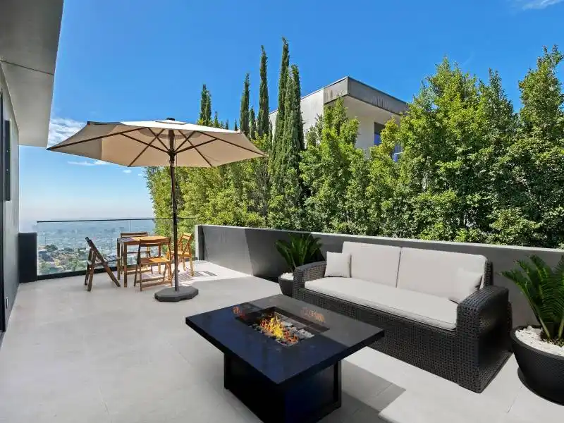 1924 Sunset Plaza Dr Los Angeles CA 90069 – image 25