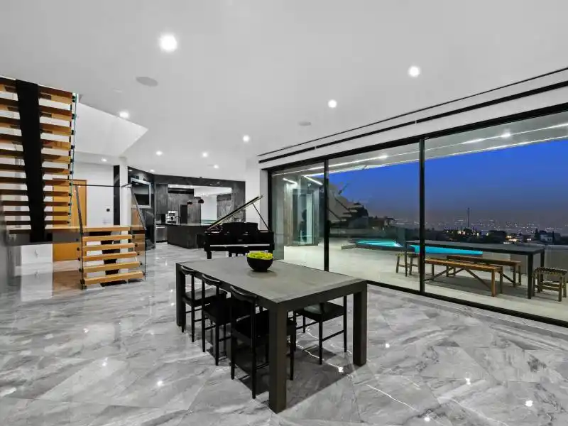 1924 Sunset Plaza Dr Los Angeles CA 90069 – image 40