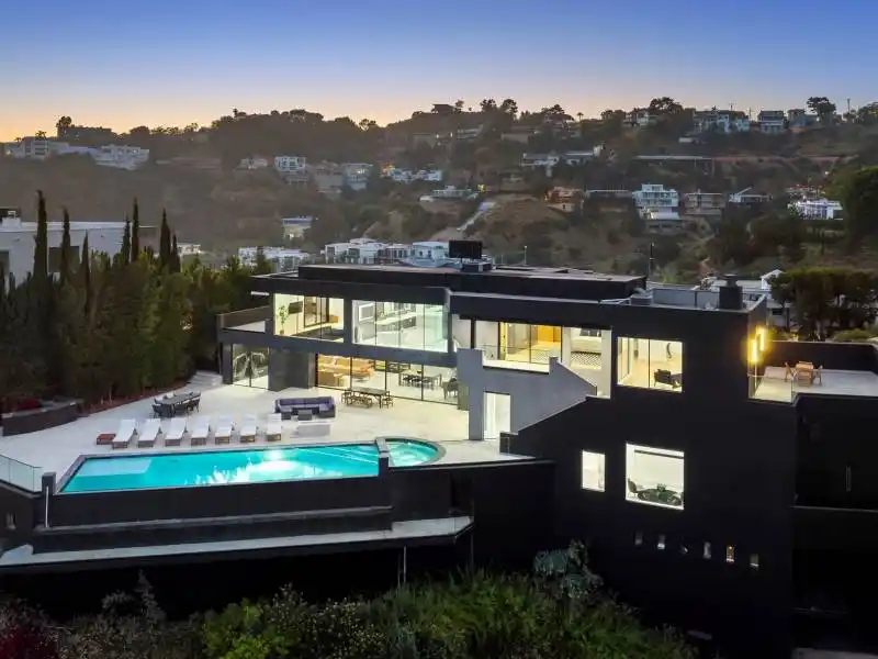 1924 Sunset Plaza Dr Los Angeles CA 90069 – image 1