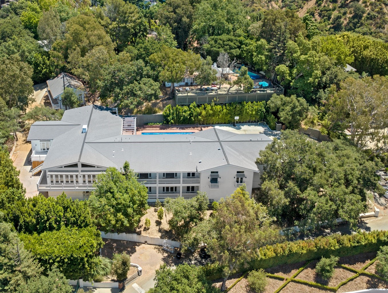9669 Oak Pass Rd Beverly Hills CA 90210 – image 1
