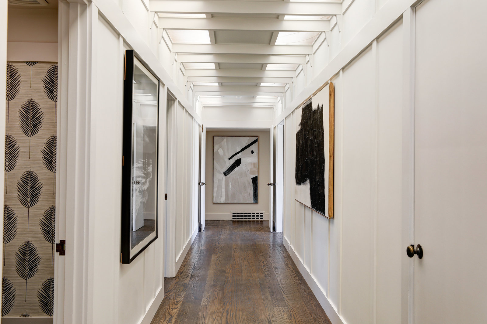 STYLISH AND RENOVATED WITH SWEEPING VIEWS – image 17