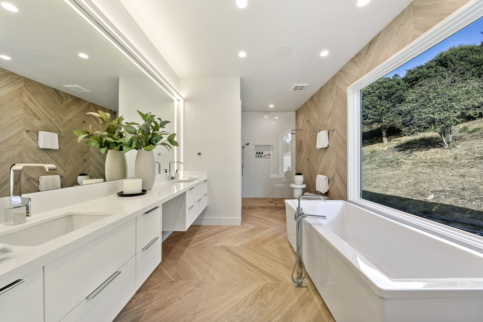 NEW MODERN LUXURY HOME – image 16