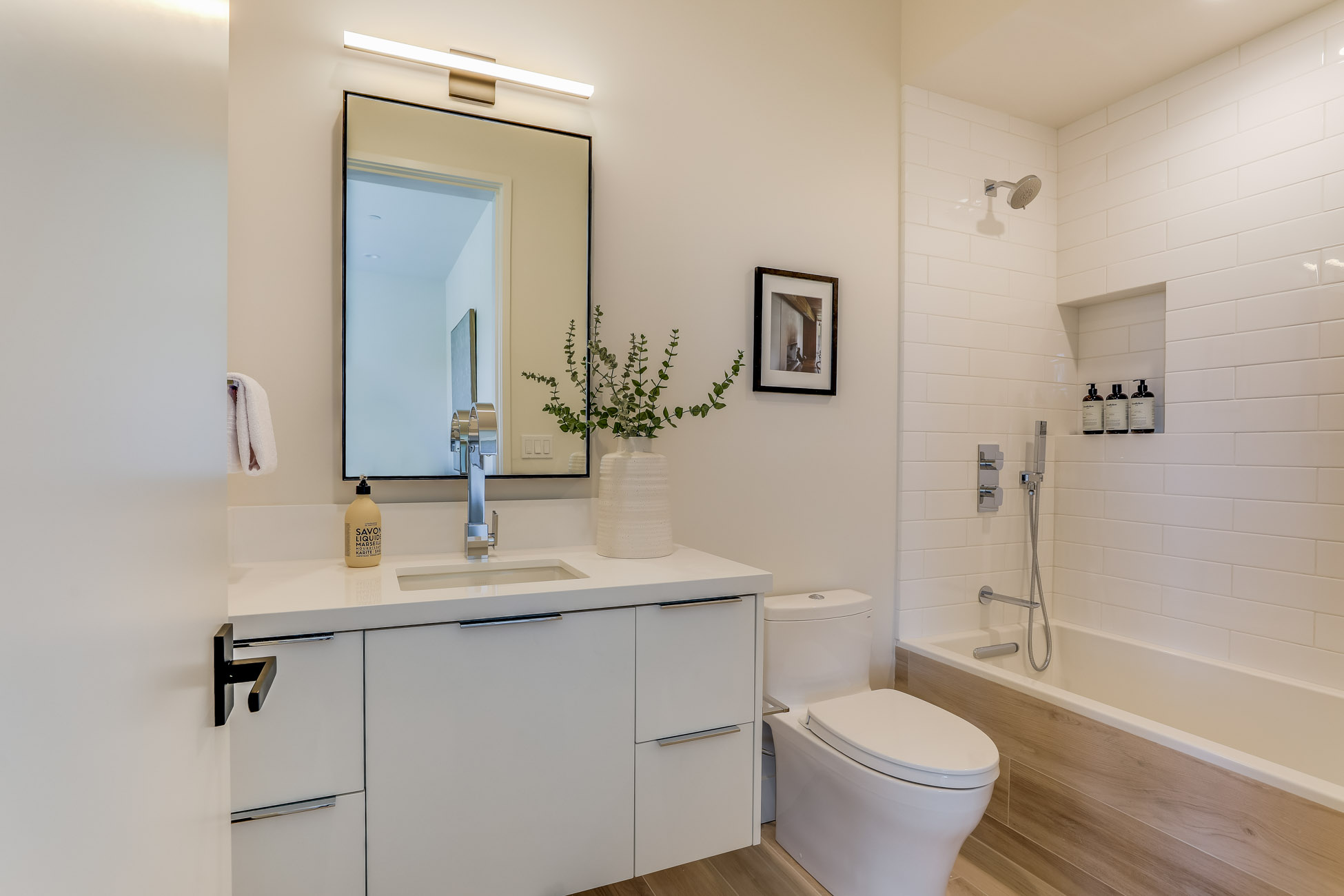 NEW MODERN LUXURY HOME – image 19