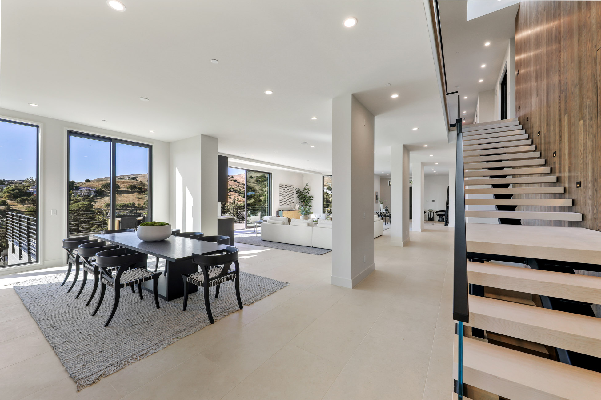 NEW MODERN LUXURY HOME – image 7