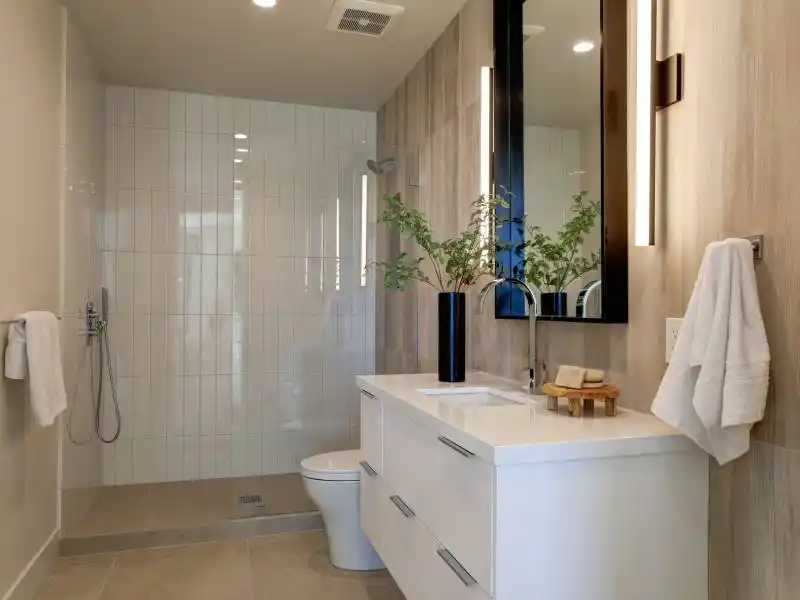 NEW MODERN LUXURY HOME – image 13