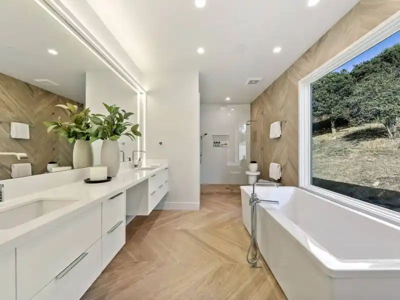NEW MODERN LUXURY HOME – image 16