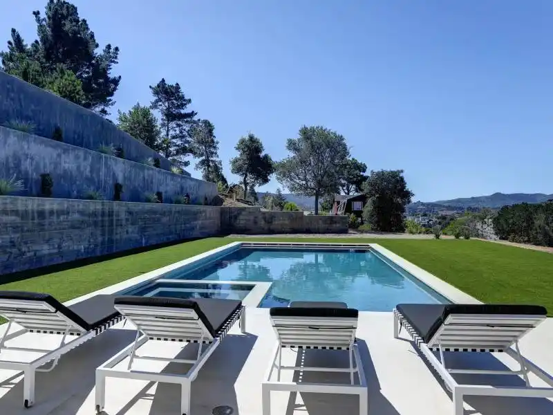 NEW MODERN LUXURY HOME – image 23