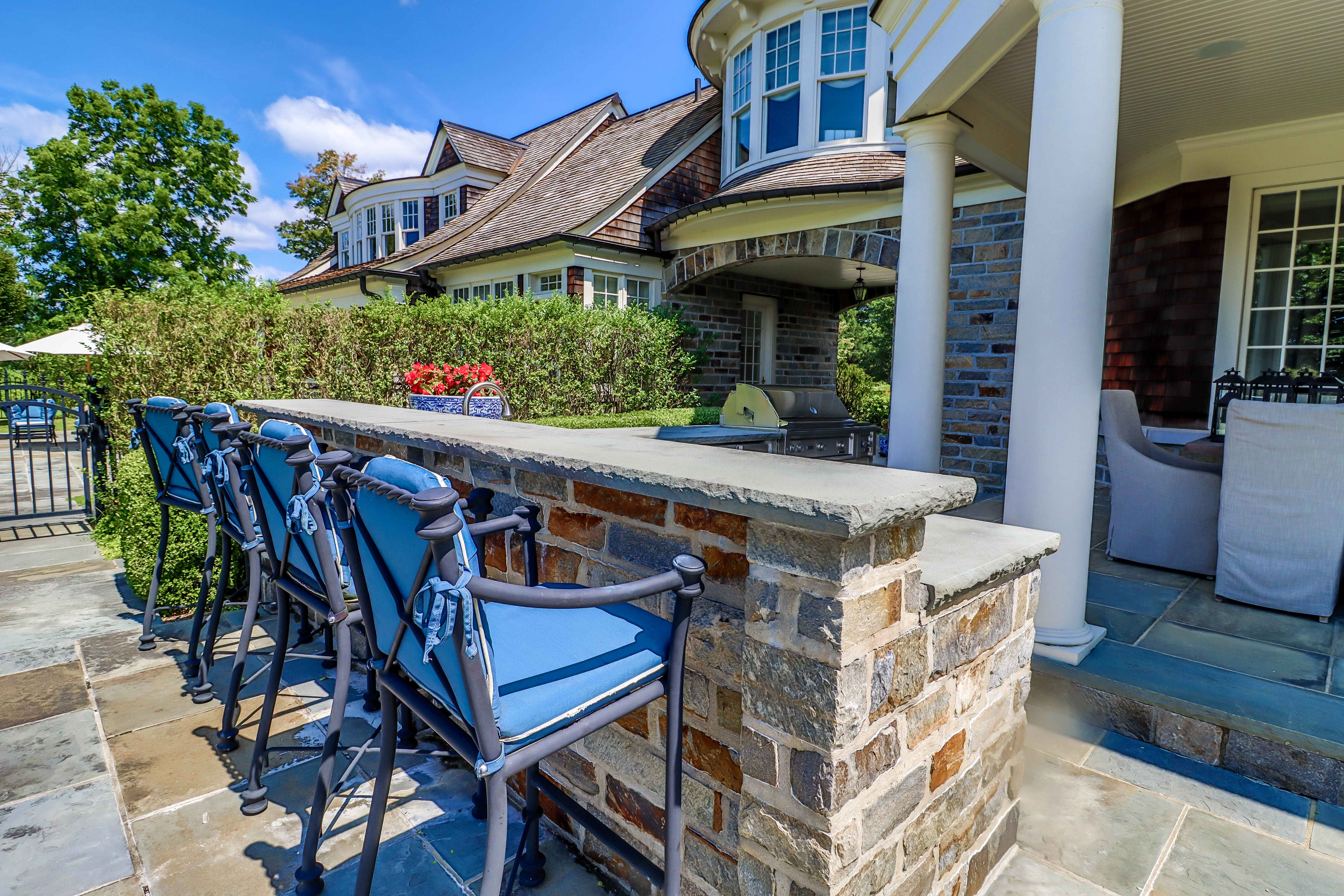 Incomparable Country Estate – image 5